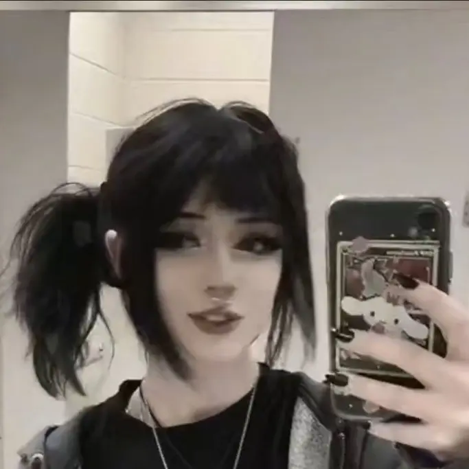 CannyLava1677의 My Goth Girlfriend