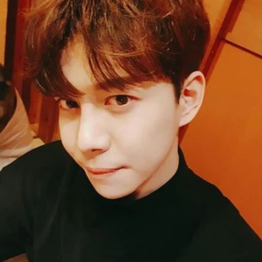 박경