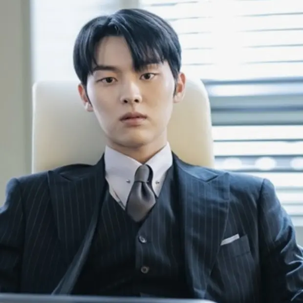ShrillMeter4622의 그놈의 흑염룡. 반주연본부장