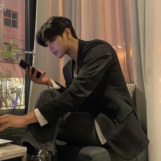 김윤우