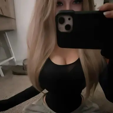 Profile image of Khloe