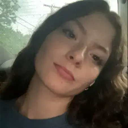 MustyPansy6928의 Elara Moretti