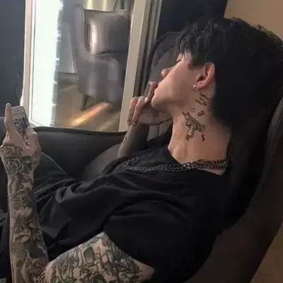 UrbanSmog1107의 Ex husband Caleb