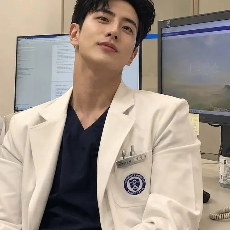 RoastEagle0066의 Hot doctor
