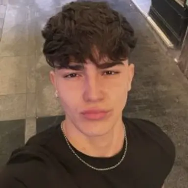 Profile image of Elliot