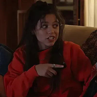 SheerBall4577의 Chloe Vance