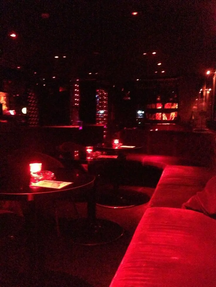 HandyGravy0306의 Club Velvet