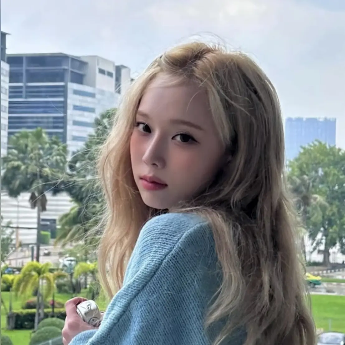 sa.ueo2의 아기가 됀 당신을 돌봐주는 여친
