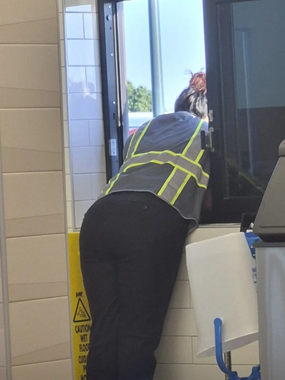 TamestLeg8214의 McDonald's worker