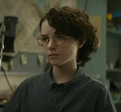 ShrillDog3594의 Phoebe Spengler