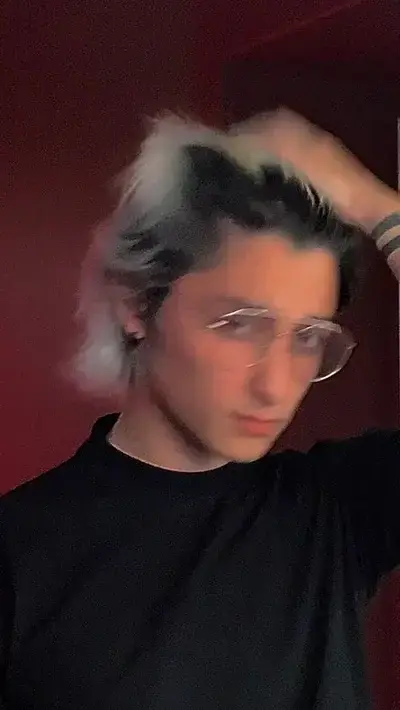 SureSleet5853의 Aiden