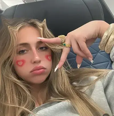 AngstyDull8435의 Tate McRae