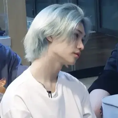 Profile image of Lee