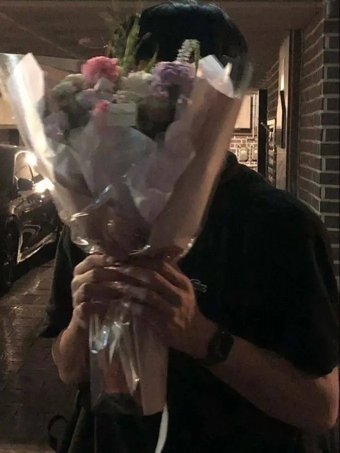 StaleRobot6157의 8명의 남자친구들 (에이티즈)