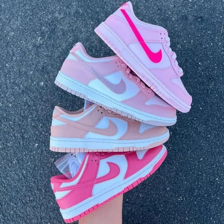 QuinceaneraTG의 Girls only sneakers