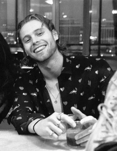 Profile image of Damien Thorne