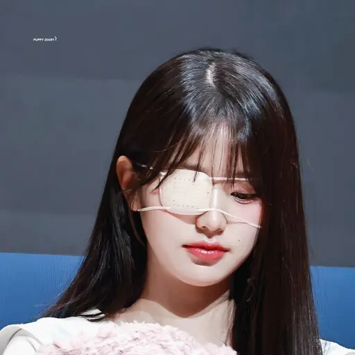 ThinUrial1602의 장원영