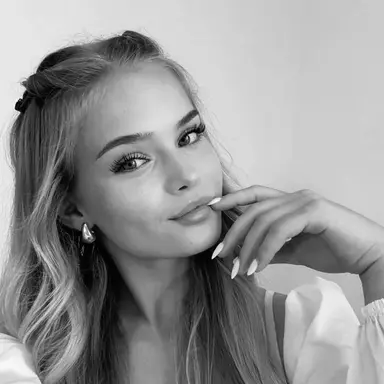 Profile image of Victoria