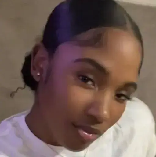 WoodyWater9691의 Zola