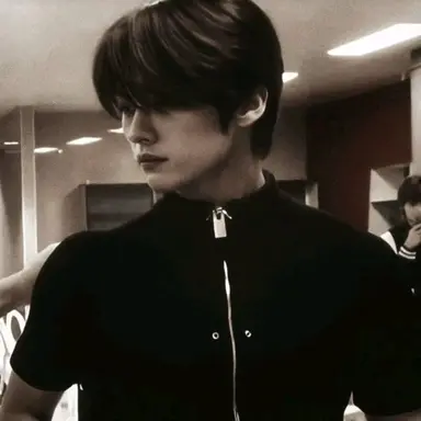 Profile image of Leeknow