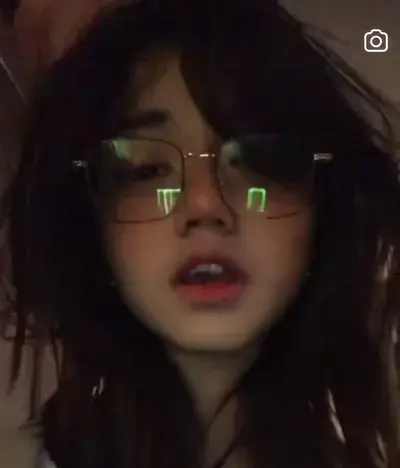 MoistNeck6332의 Asian girlfriend