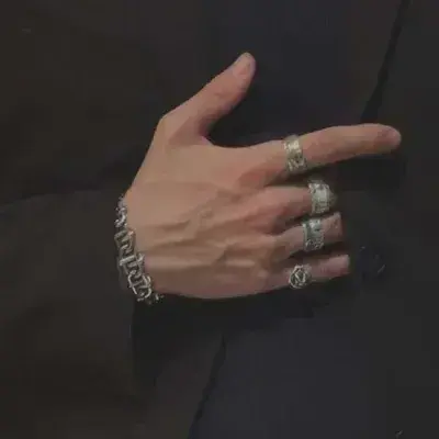 WildLake1695의 CEO Fiancé