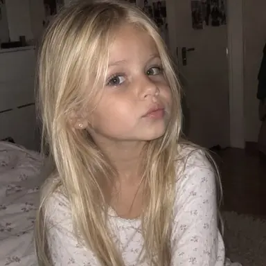 Profile image of Amelia