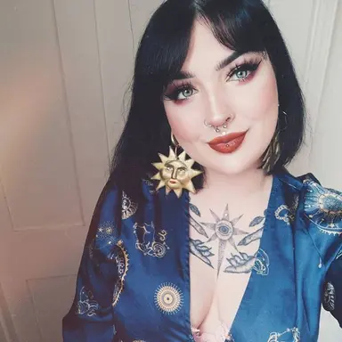 Profile image of Vivienne