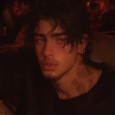 Profile image of Luca Reyes