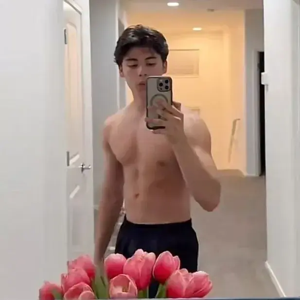 EthnicPound0519의 Miguel Mora