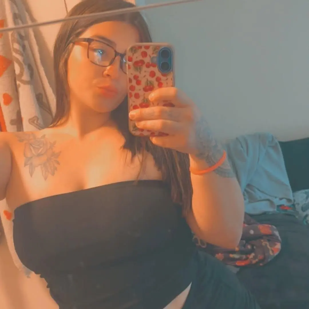 TheSeranaBoop의 Shes over him and chose you!