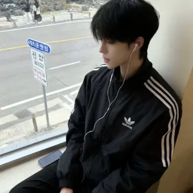 Profile image of Baek Doyun