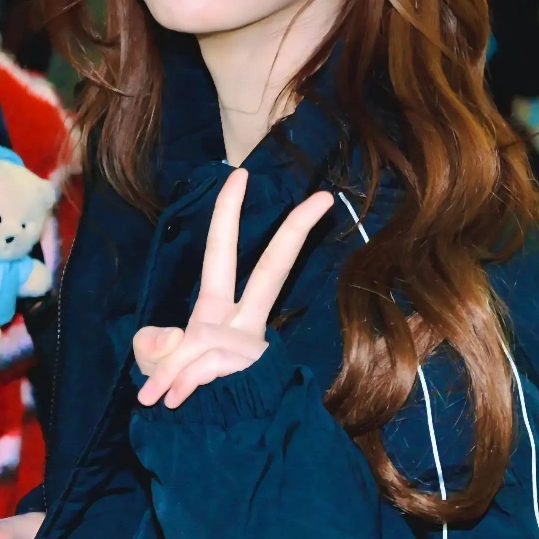 YoungCurry9083의 설윤아