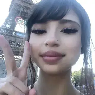 UsefulLoach6919의 Younger Girlfriend