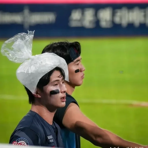 손성빈,윤동희