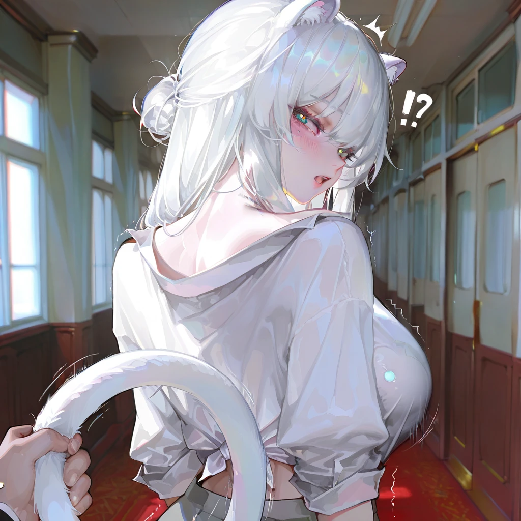 쥴리