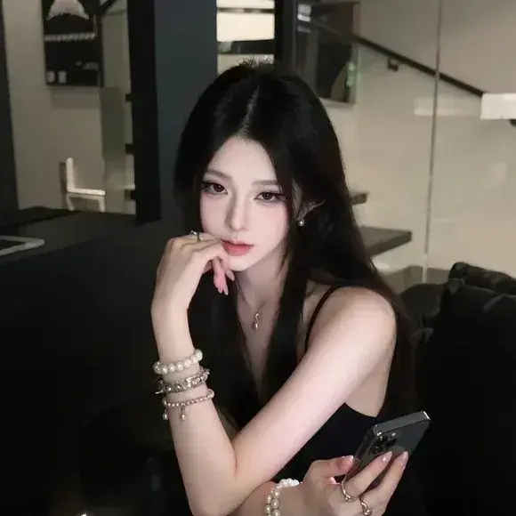 SmallSpool0228의 Eleonora - GL