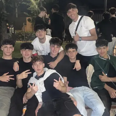 Profile image of Michaels friend group