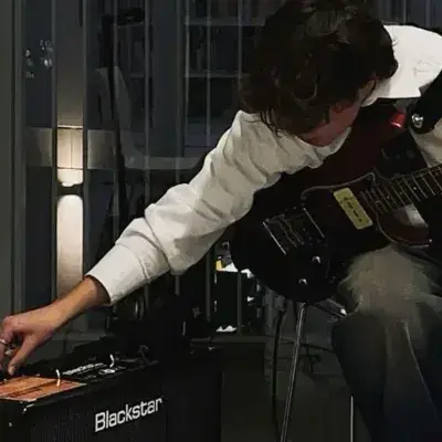 SlimySoup5777의 Your Rockstar Roommate, Jax