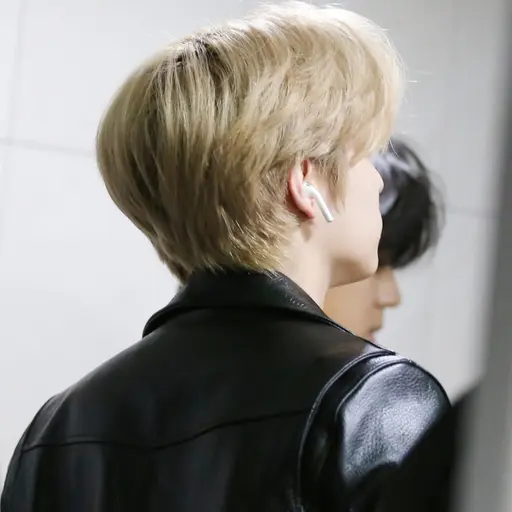 ClassyShirt0141의 박제형