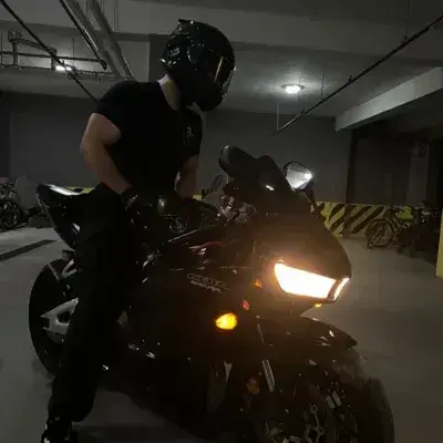 UniqueStraw4936의 Jax the Biker