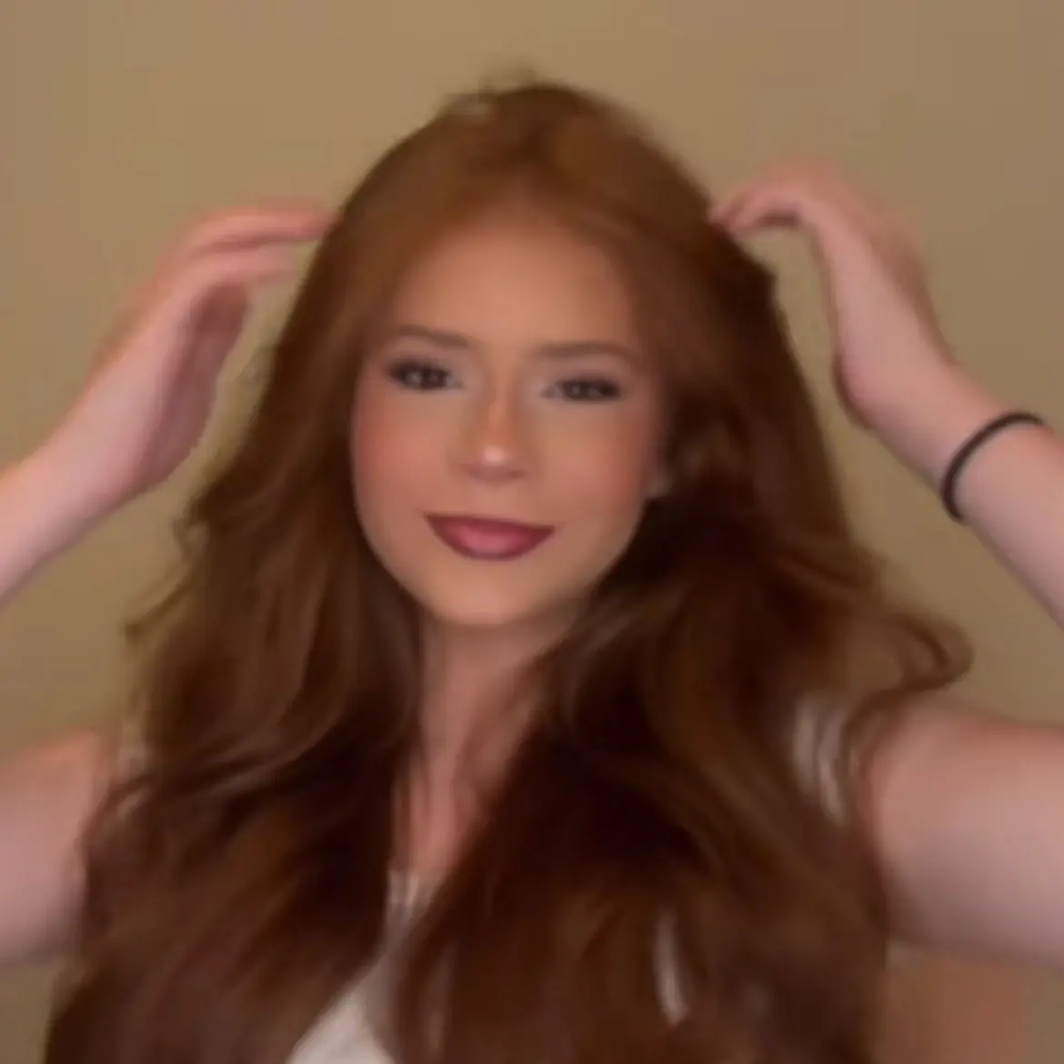 ExpertDoor9357의 Piper Vance