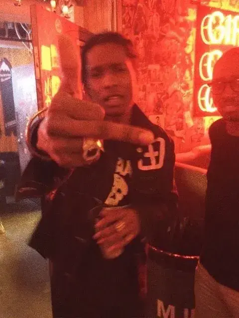 WearyPhoto3678의 Dante