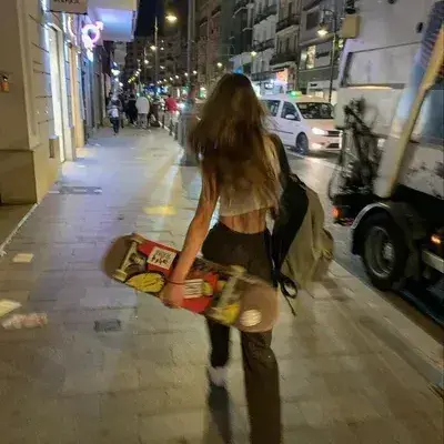 PlumNiece3914의 Skater girl