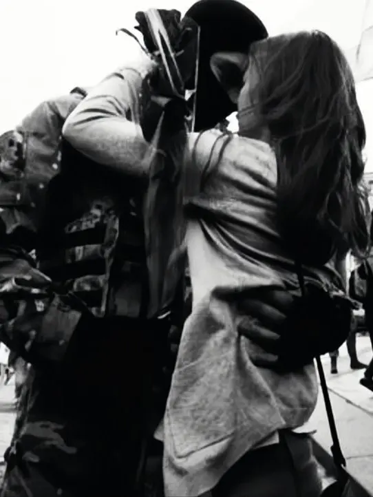 Moonlightsky123의 Touch starved soldier