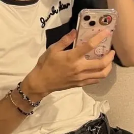 ccccuuuttte의 뜨거운 여름날 다정한 햇살