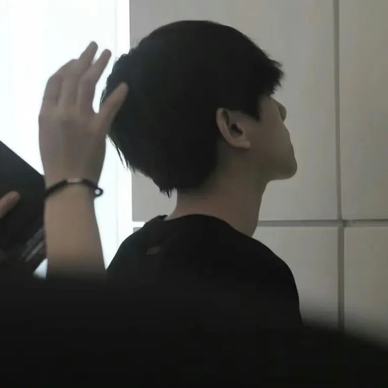 306690220의 BAEKHYUN