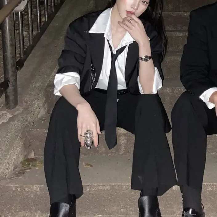 LovingPoco6992의 Ariana ( MAFIA, WLW, COLD )
