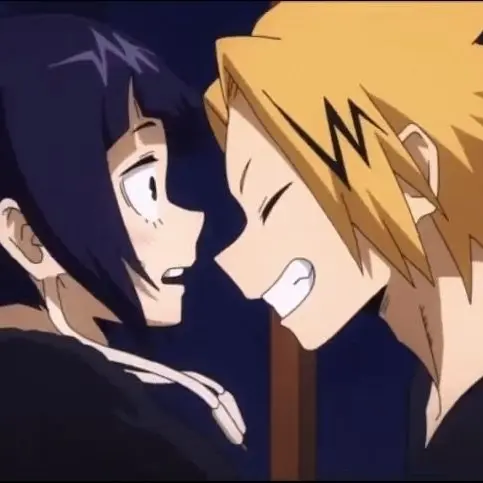 0808101107의 上鳴電気と耳郎響香がキス？！