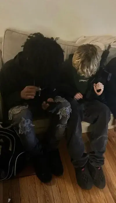 AcridHawk2830의 Boy best friends